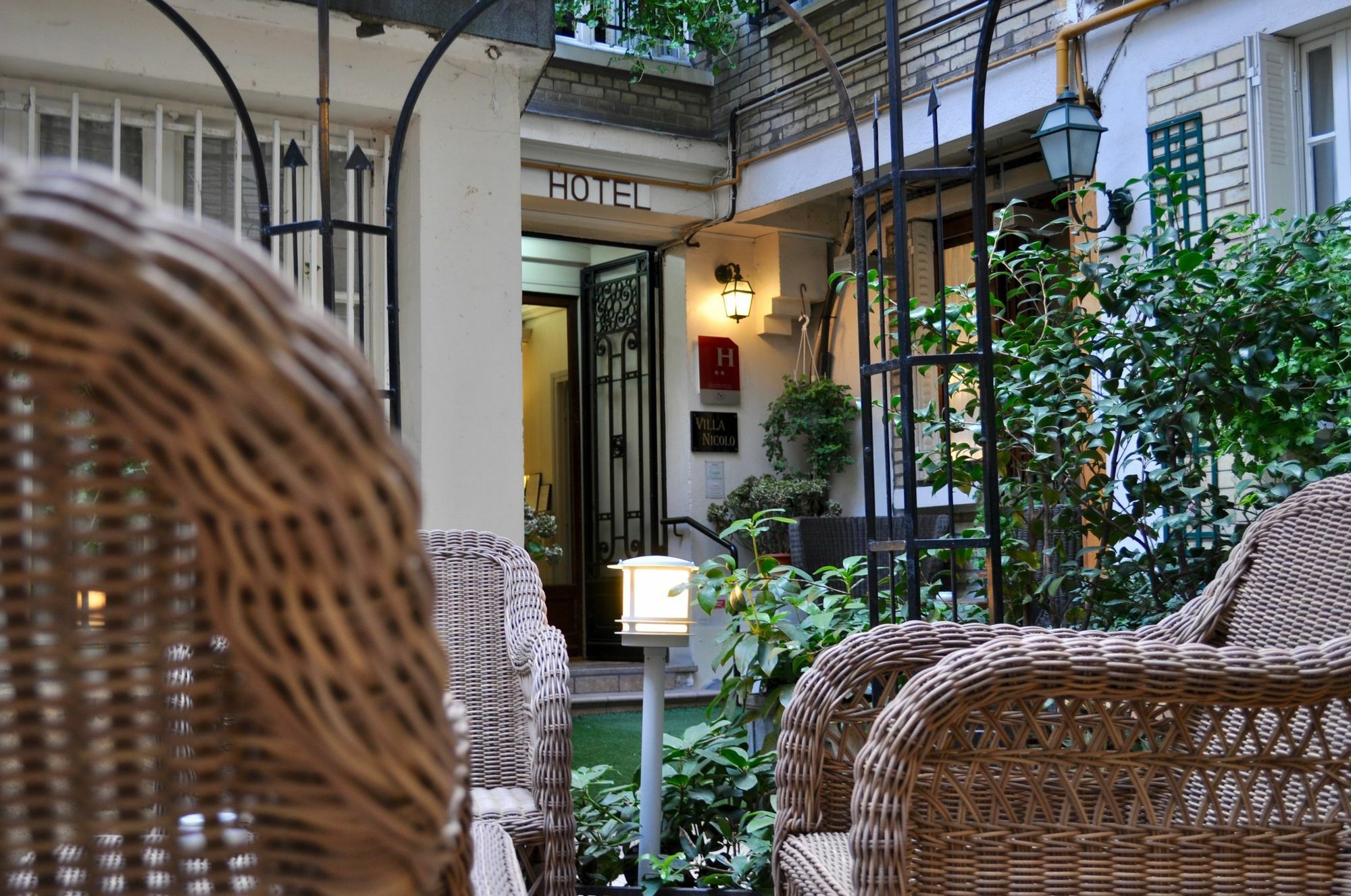 Hotel Villa Nicolo - Tour Eiffel Paris Bagian luar foto